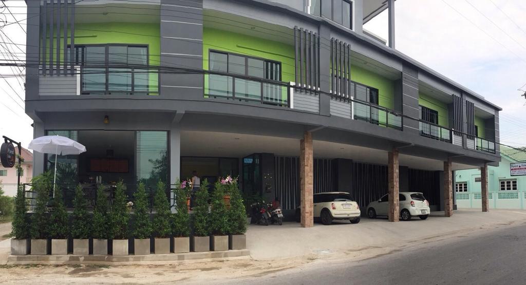 Moment House Hua Hin Hostel Екстериор снимка