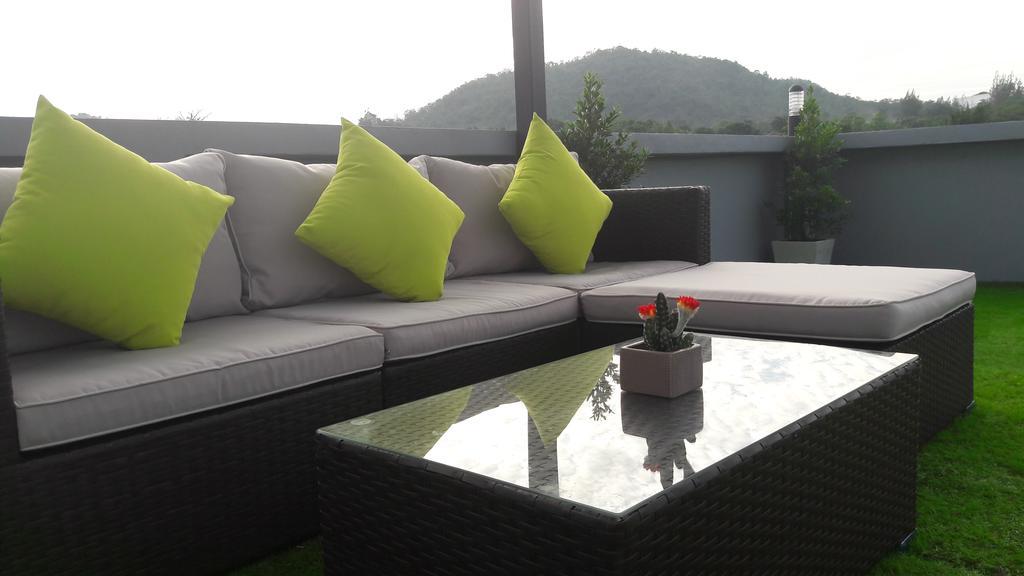 Moment House Hua Hin Hostel Екстериор снимка