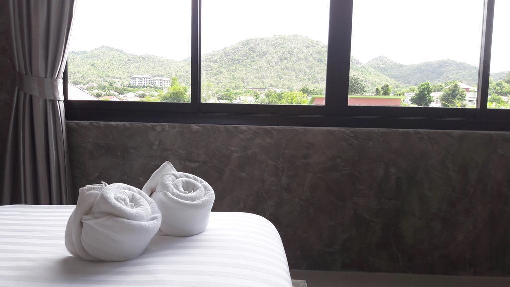 Moment House Hua Hin Hostel Екстериор снимка