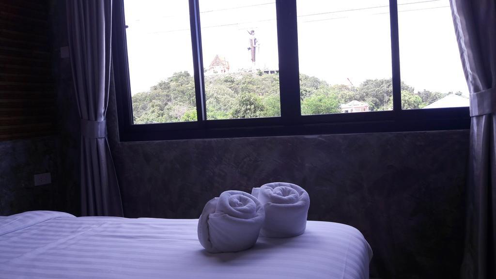 Moment House Hua Hin Hostel Екстериор снимка